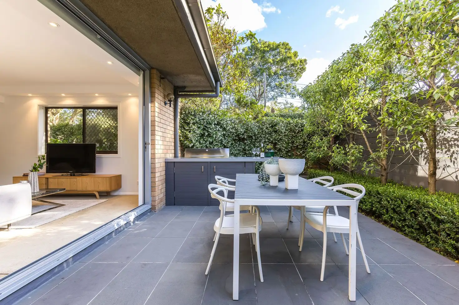 Main view of Homely townhouse listing, UNIT 11/10 OAKS AVENUE, Cremorne NSW 2090