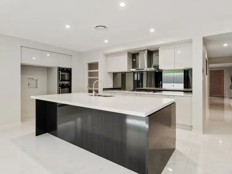 Fifth view of Homely house listing, 8 Maculata Crescent, Karawatha QLD 4117