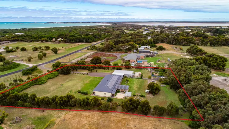 16 ADMELLA DRIVE, Beachport SA 5280