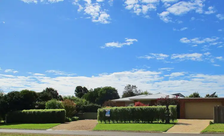 Second view of Homely house listing, 8 MERIDIAN WAY, Newlands Arm VIC 3875