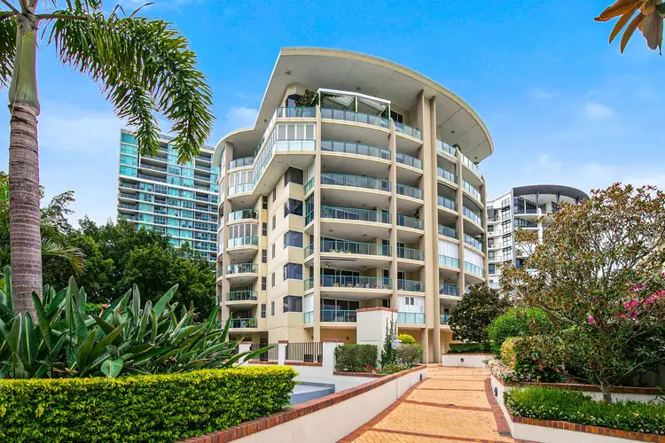 Third view of Homely unit listing, UNIT 10/29 HARBOUR ROAD, Hamilton QLD 4007