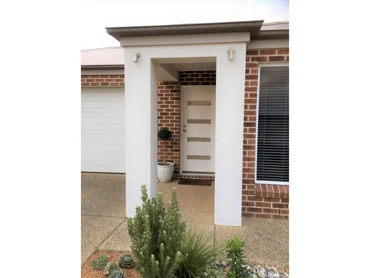 2/2 Clarence Place, Tatton NSW 2650