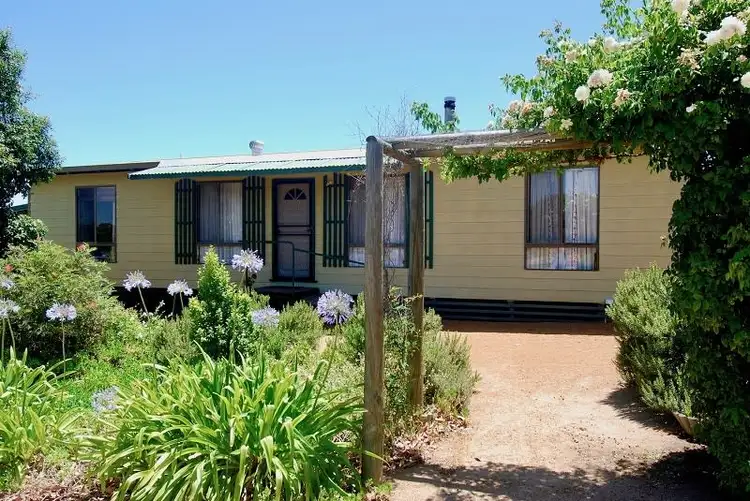 52 Raglan Street, Pingelly WA 6308