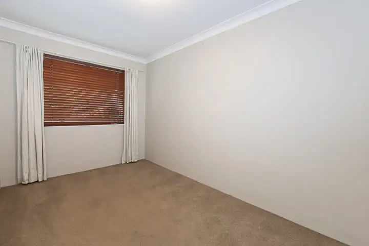 Sixth view of Homely unit listing, 2/11 Brassey Street, Fairfield QLD 4103