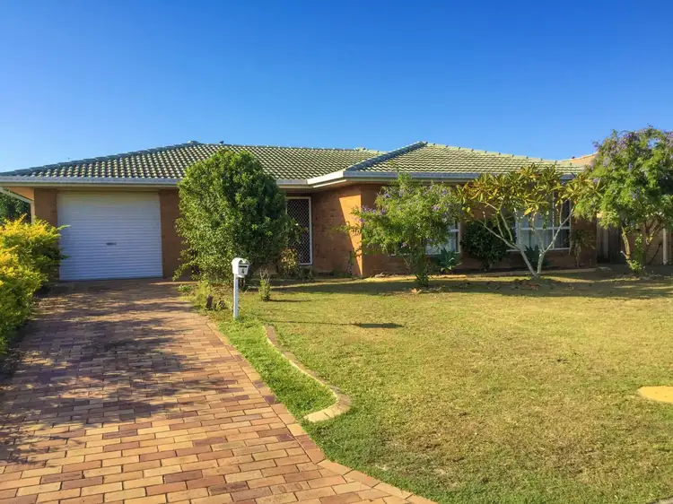4 Grevillia Avenue, Yamba NSW 2464