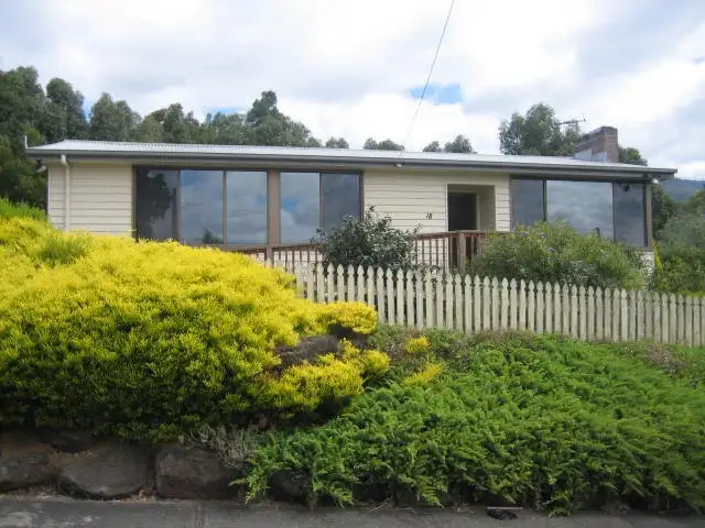 18 Rosbar Street, Claremont TAS 7011