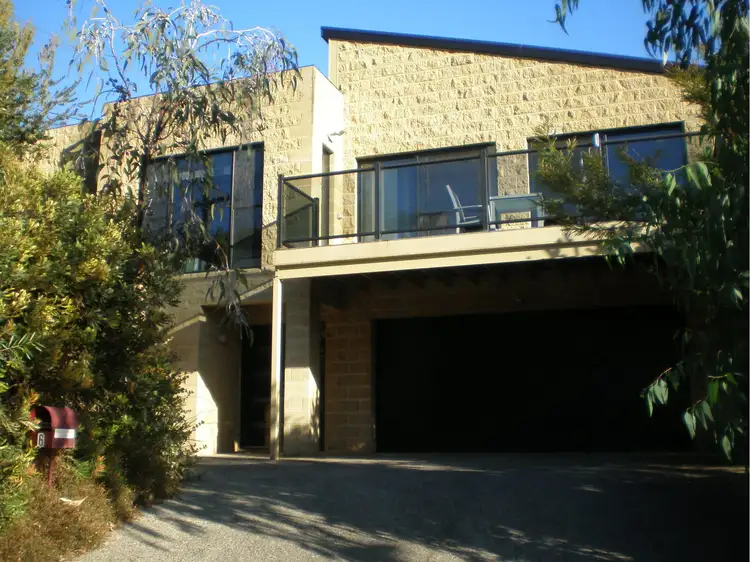 6 Wynfield Drive, Highton VIC 3216