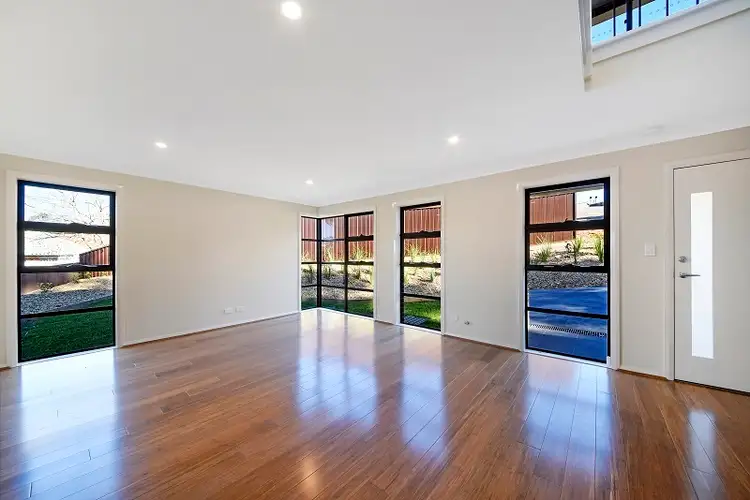 2/15B Barrenjoey Close, Woodbine NSW 2560