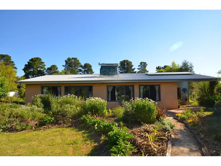 16 Elgin Road, Beechworth VIC 3747