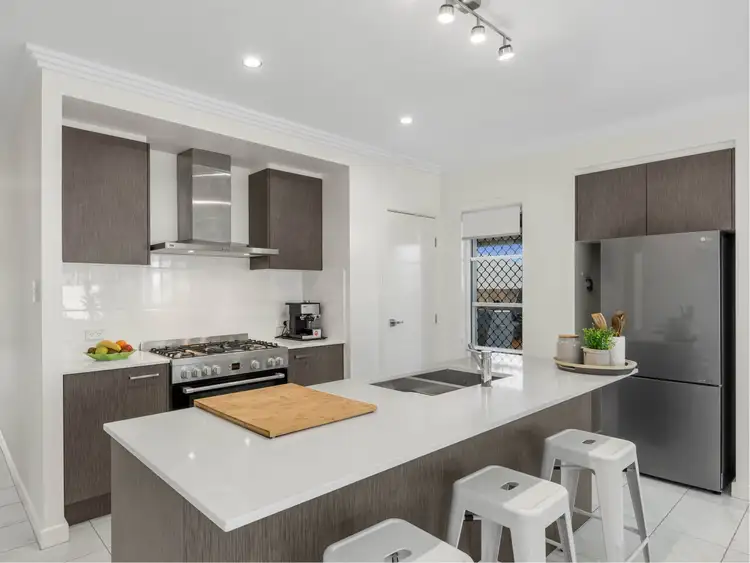 4 Mount Petrie Lane, Park Ridge QLD 4125