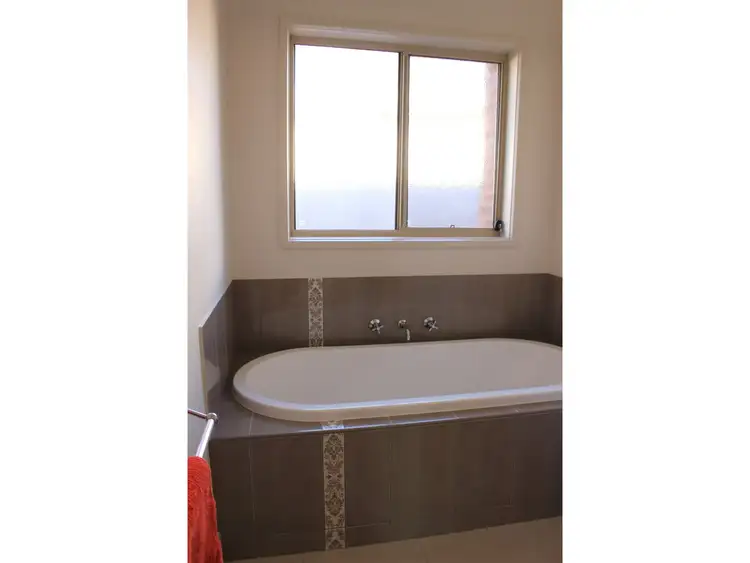 Seventh view of Homely house listing, 5 Craig Circuit, Leneva VIC 3691