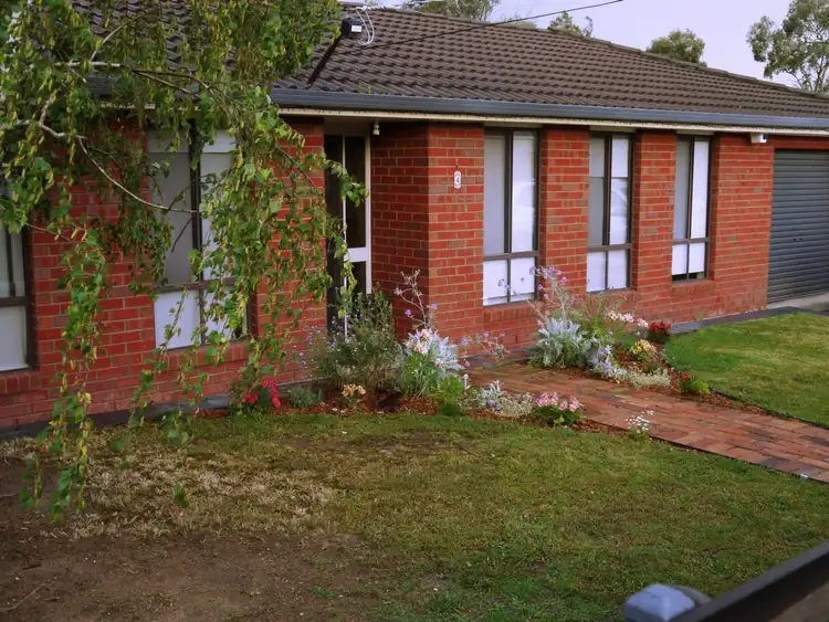 Second view of Homely house listing, 4 Topaz court, West Wodonga VIC 3690