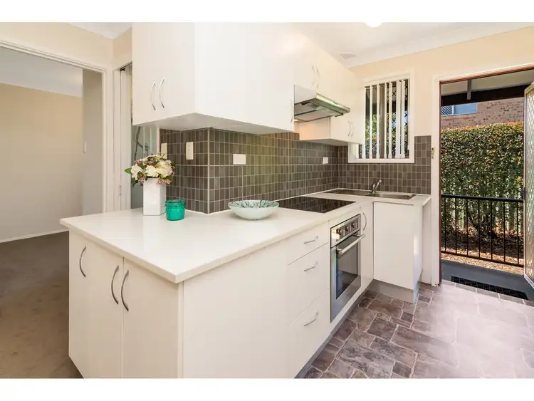2/25 Brougham Street, East Gosford NSW 2250