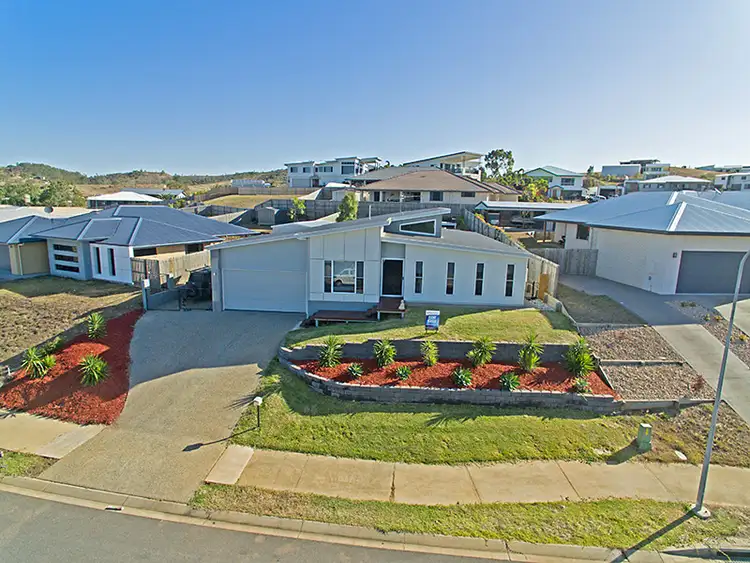 Second view of Homely house listing, 92 Bottlebrush Drive, Lammermoor QLD 4703
