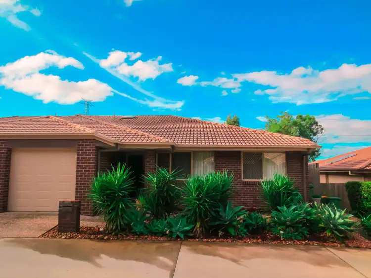 Second view of Homely semi-detached listing, 4 Greenside Grove, Berrinba QLD 4117