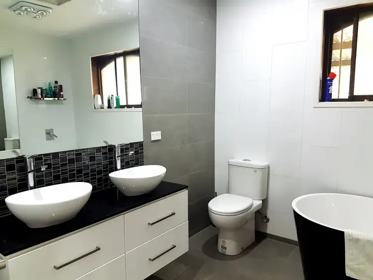 Sixth view of Homely house listing, 10 Lobb Street, North Bendigo VIC 3550