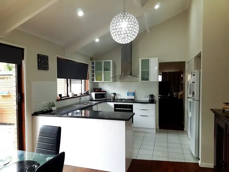 Fifth view of Homely house listing, 10 Lobb Street, North Bendigo VIC 3550