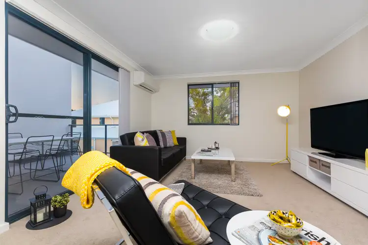 35/10 Whitlock Road, Queens Park WA 6107