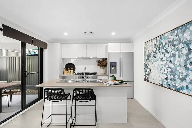 6 Cobargo Street, Tullimbar NSW 2527