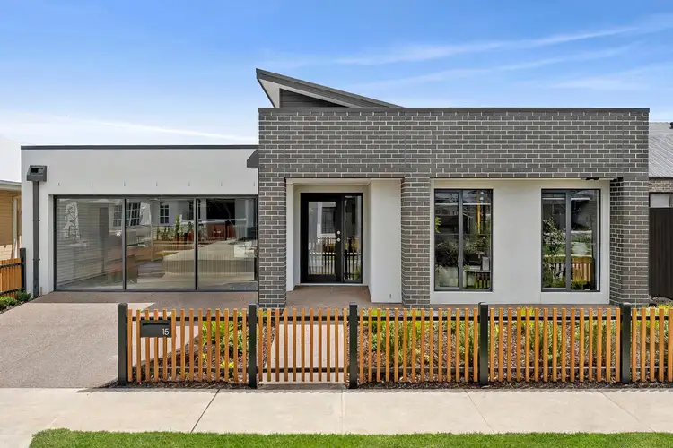 15 Babcock Street, Smiths Lane, Clyde North VIC 3978
