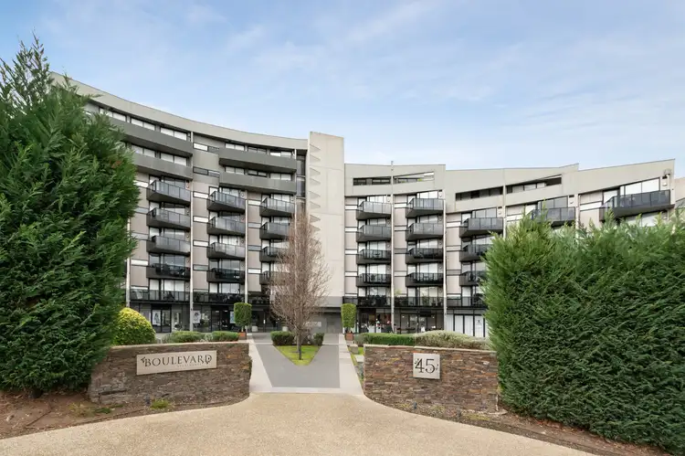 211/45 EDGEWATER BOULEVARD, Maribyrnong VIC 3032