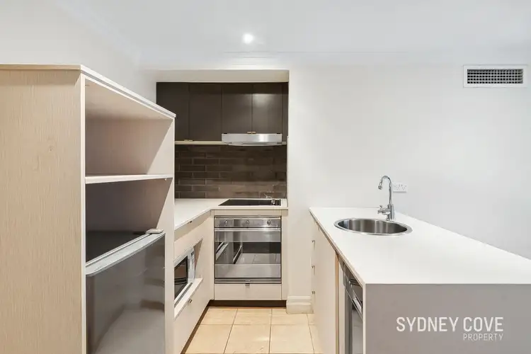 Fifth view of Homely apartment listing, 613/2 Bond St, Sydney NSW 2000