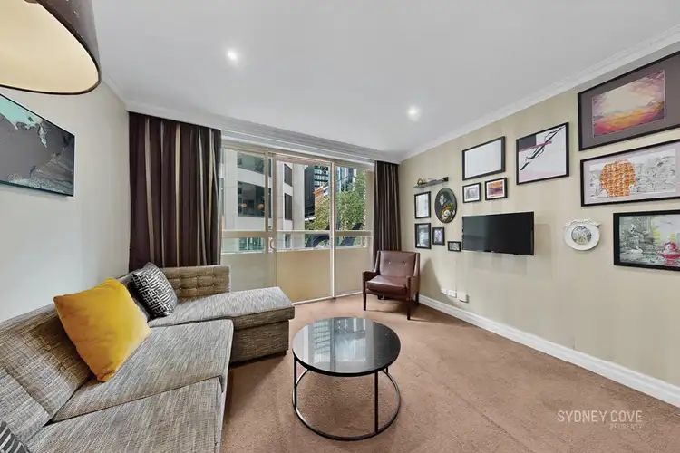 216/2 Bond Street