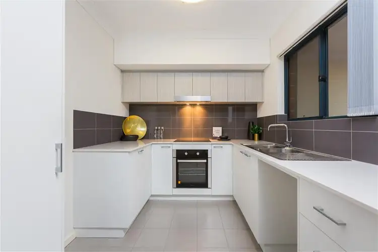 7/18 Whitlock Road, Queens Park WA 6107