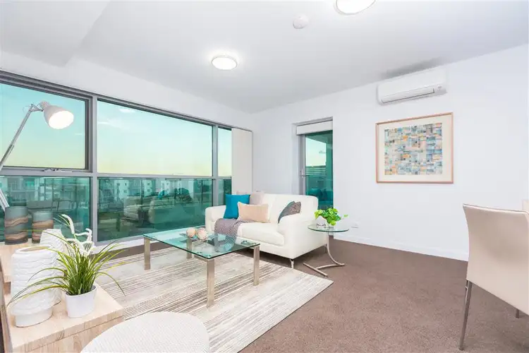 111/17 Malata Crescent, Success WA 6164