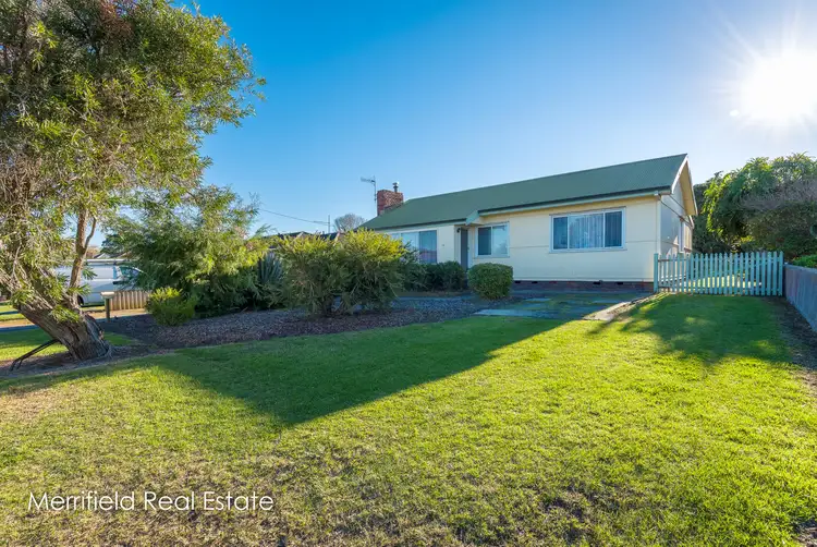 15 Leslie Street, Yakamia WA 6330