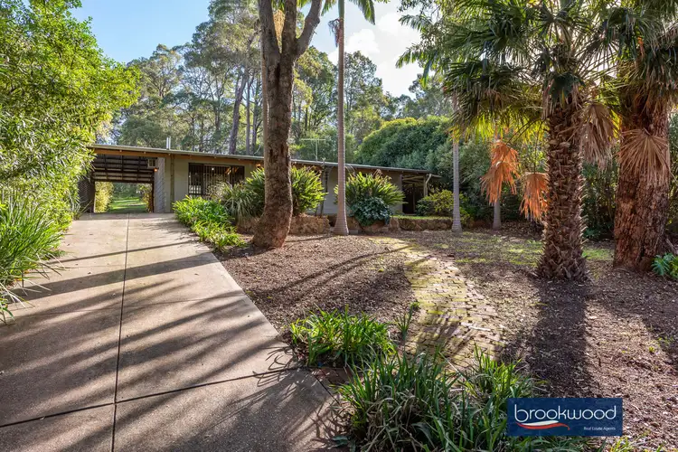 14 Yilgarn Street, Mundaring WA 6073