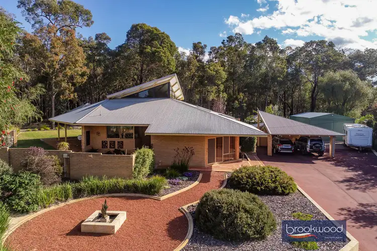 2 Meadow Lane, Parkerville WA 6081