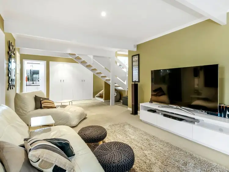 Fifth view of Homely house listing, 14 Elysee Court, Strathmore Heights VIC 3041