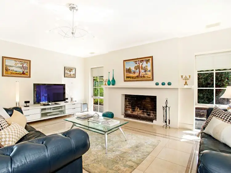 Second view of Homely house listing, 5 Clover Court, Keilor East VIC 3033