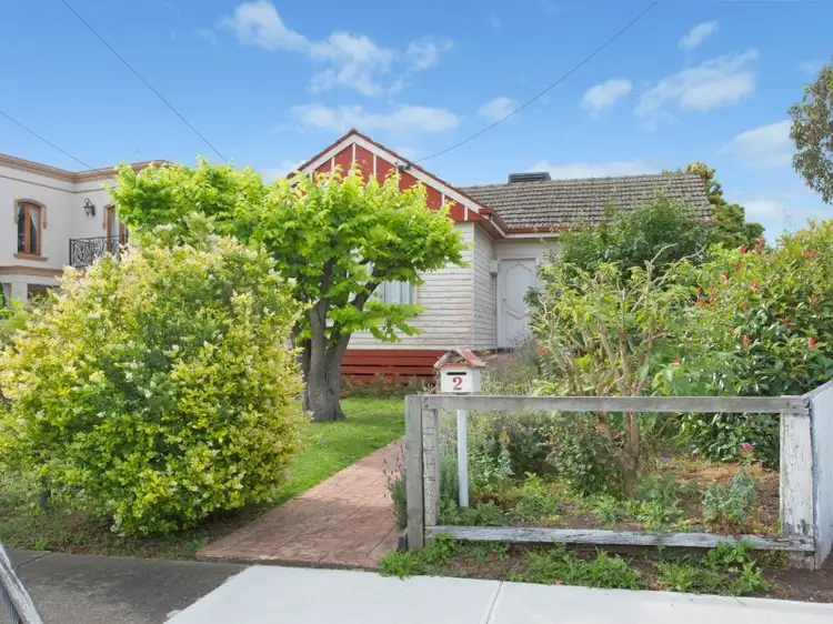 2 Magnolia Street, Oak Park VIC 3046