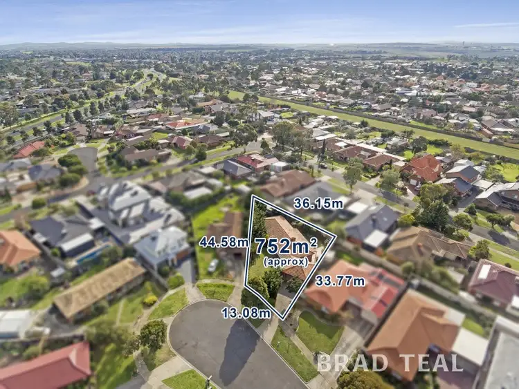 Second view of Homely house listing, 10 Wanganui Court, Taylors Lakes VIC 3038