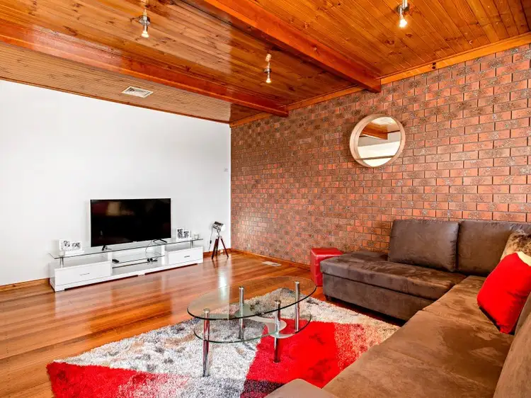 Fifth view of Homely house listing, 4 Woona Place, Keilor Downs VIC 3038