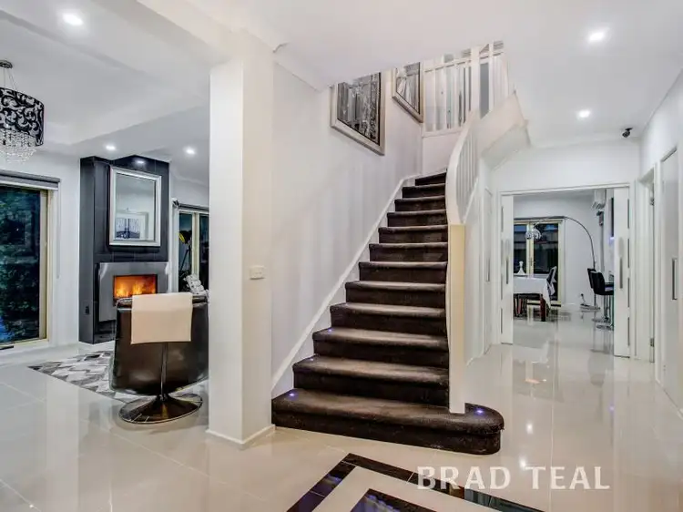 Second view of Homely house listing, 10 Bundanoon Avenue, Sunbury VIC 3429