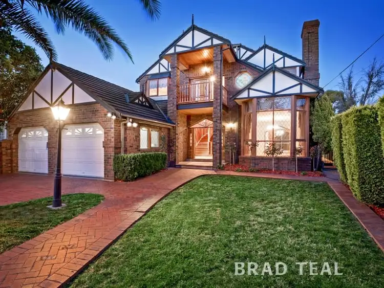 123 Riviera Road, Avondale Heights VIC 3034