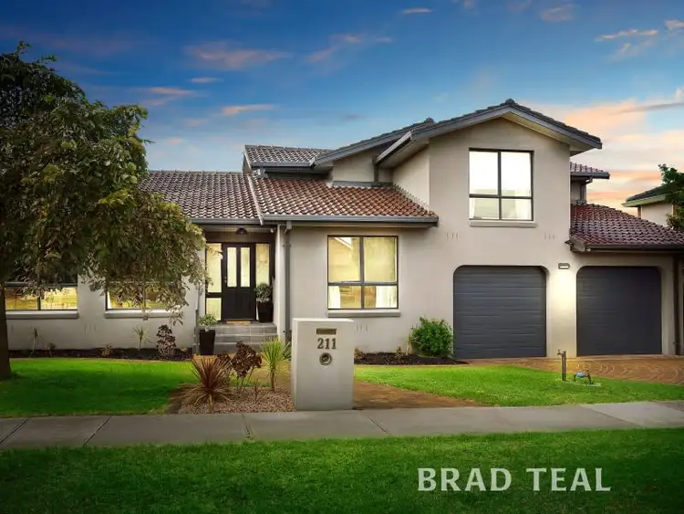 211 Burrowye Crescent, Keilor VIC 3036