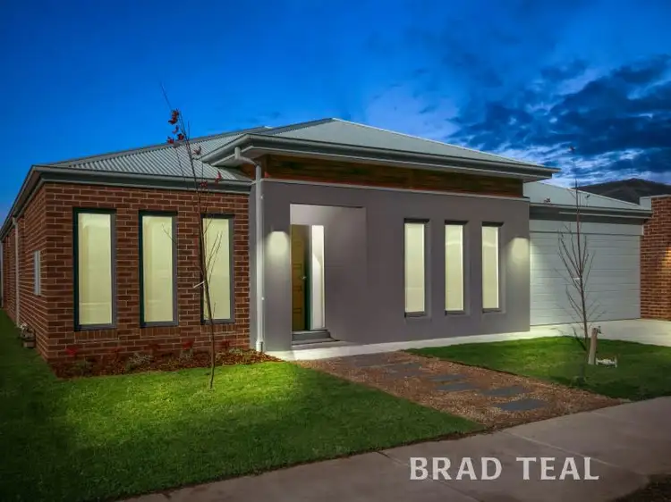 11 Tovey Drive, Gisborne VIC 3437