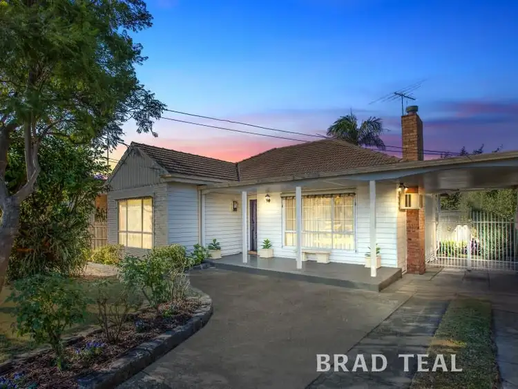 14 Ridge Road, Oak Park VIC 3046