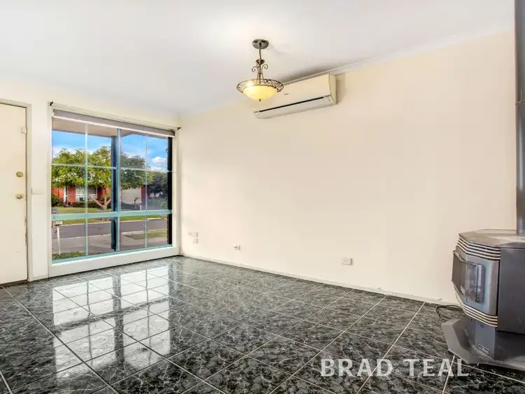 Second view of Homely house listing, 30 Jacaranda Place, Craigieburn VIC 3064