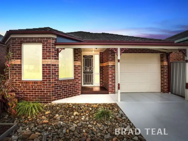 Second view of Homely house listing, 8 Bendigo Circuit, Caroline Springs VIC 3023