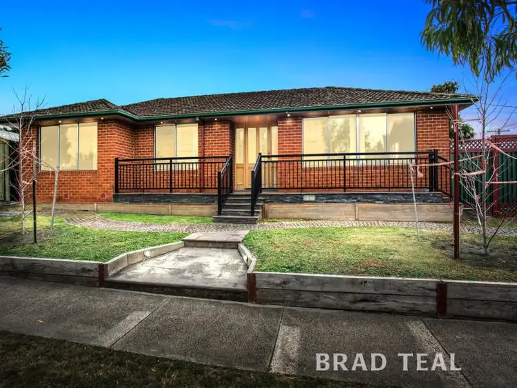 2 Hall Road, Gladstone Park VIC 3043