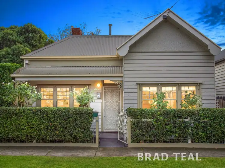 216 The Parade, Ascot Vale VIC 3032