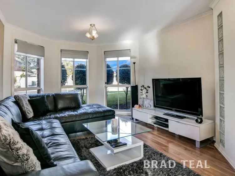 Second view of Homely house listing, 2 Kiewa Crescent, Keilor VIC 3036