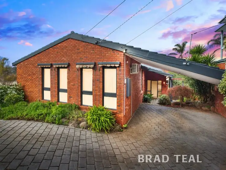 95 Riviera Road, Avondale Heights VIC 3034