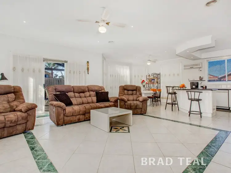 Fourth view of Homely house listing, 2 Henty Court, Taylors Lakes VIC 3038