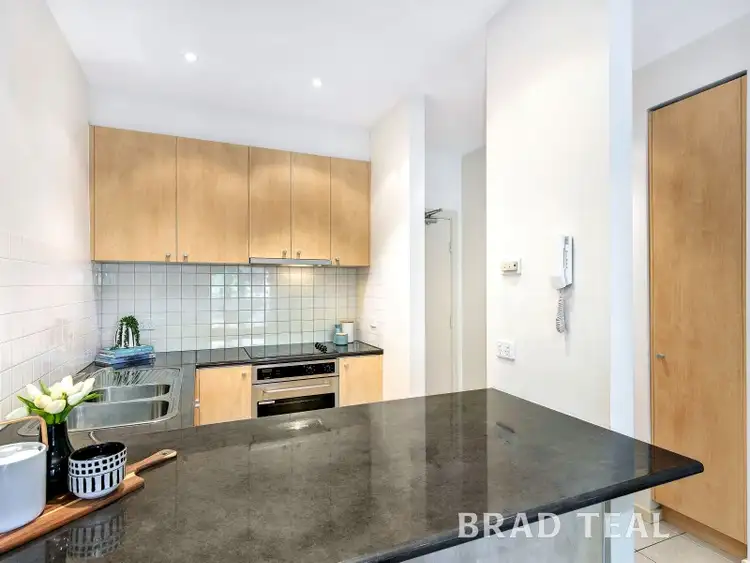 Fifth view of Homely townhouse listing, 7/2 North Avenue, Strathmore VIC 3041